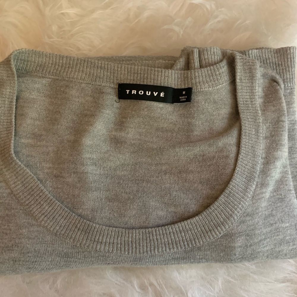 Trouve Tunic Top - Light Grey